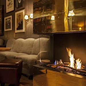 Otel Monbijou, Berlin
